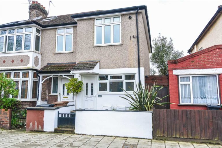 Manor Lane, London LondonKey